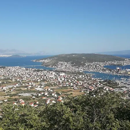 Ivan Apartman *