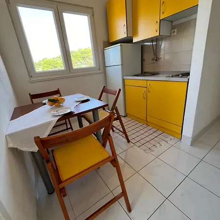 Ivan 아파트 트로기르