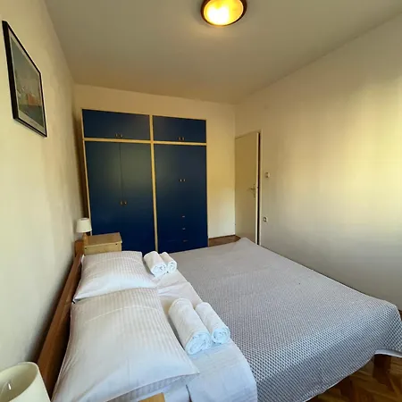 Ivan Apartman *