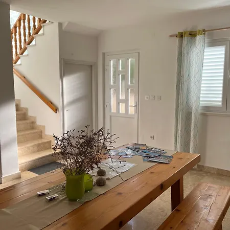 Ivan 아파트 트로기르